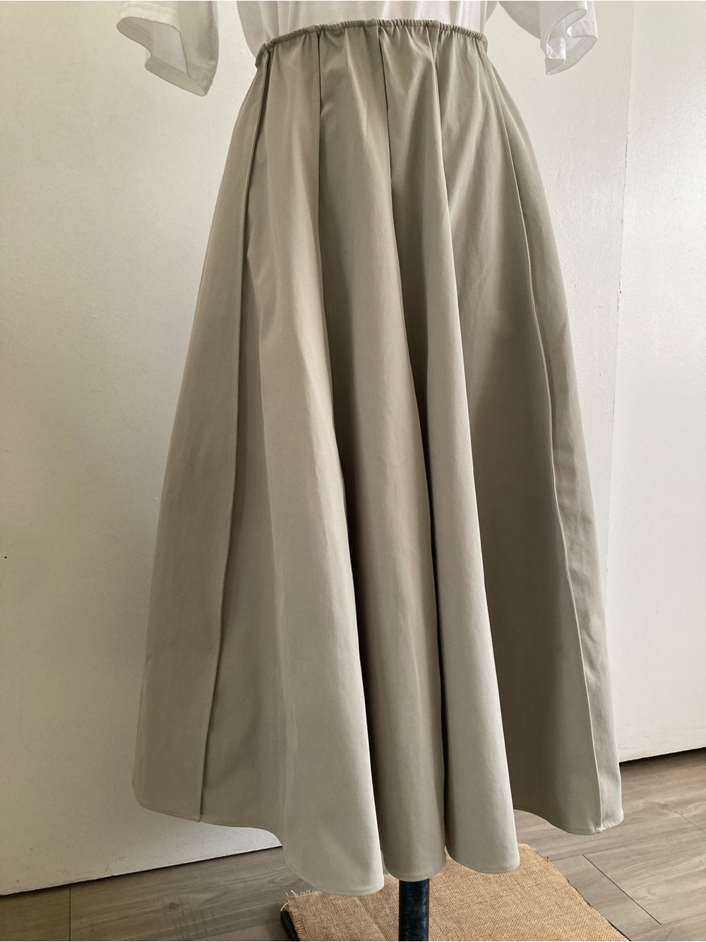 Elegant pale green Full A-Line Maxi Skirt M
